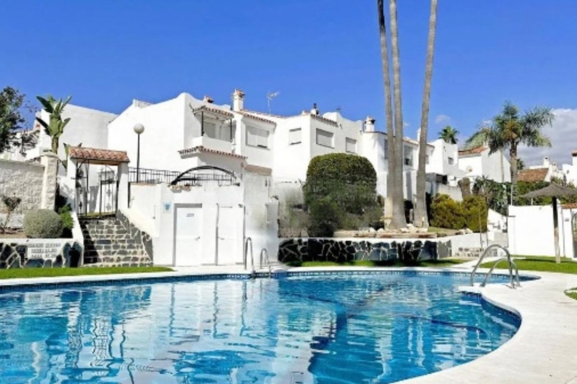 Resale - Villa - Estepona - Estepona Centro