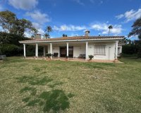 Resale - Villa - Estepona - Estepona Centro