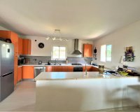 Resale - Villa - Estepona - Estepona Centro