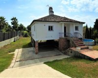 Resale - Villa - Estepona - Estepona Centro