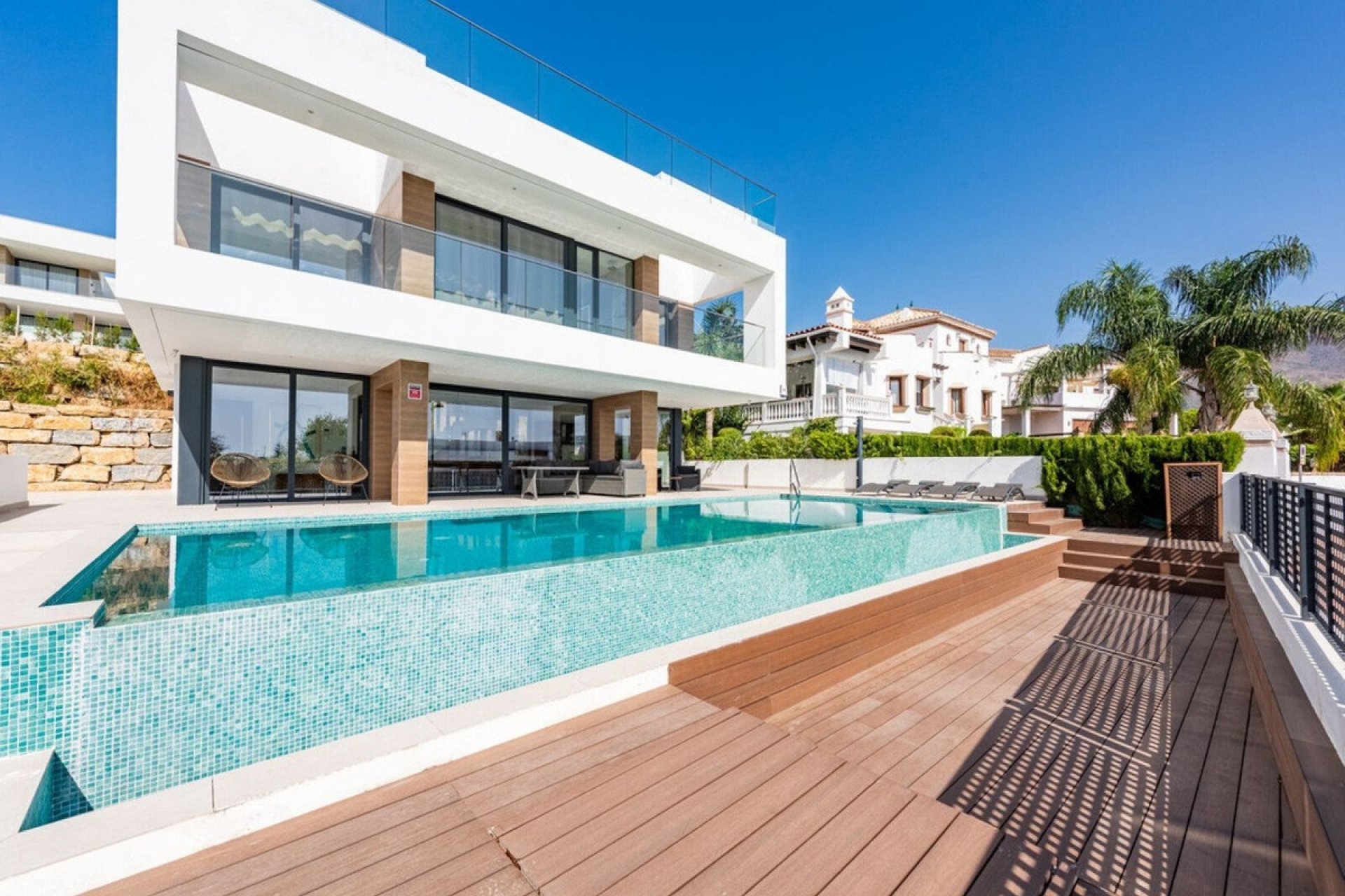 Resale - Villa - Estepona - Estepona Centro