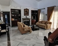 Resale - Villa - Estepona - Estepona Centro