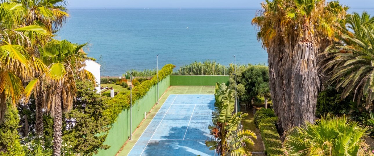 Resale - Villa - Estepona - Estepona Centro
