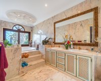 Resale - Villa - Estepona - Estepona Centro