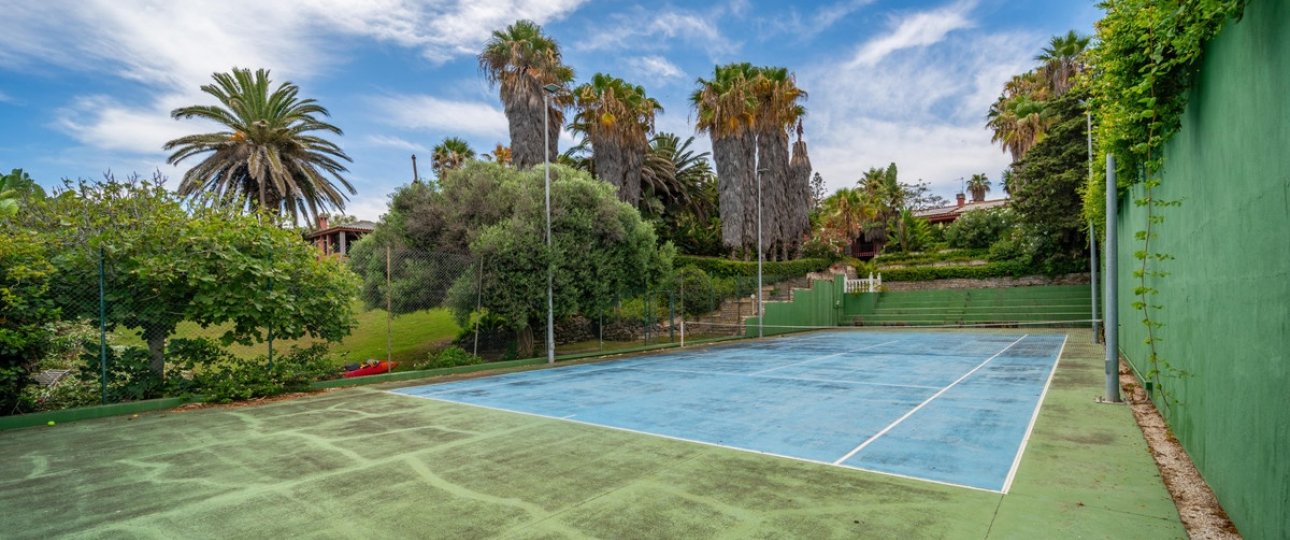 Resale - Villa - Estepona - Estepona Centro