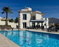 Resale - Villa - Estepona - Estepona Centro
