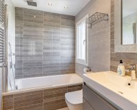 Resale - Villa - Estepona - Estepona Centro