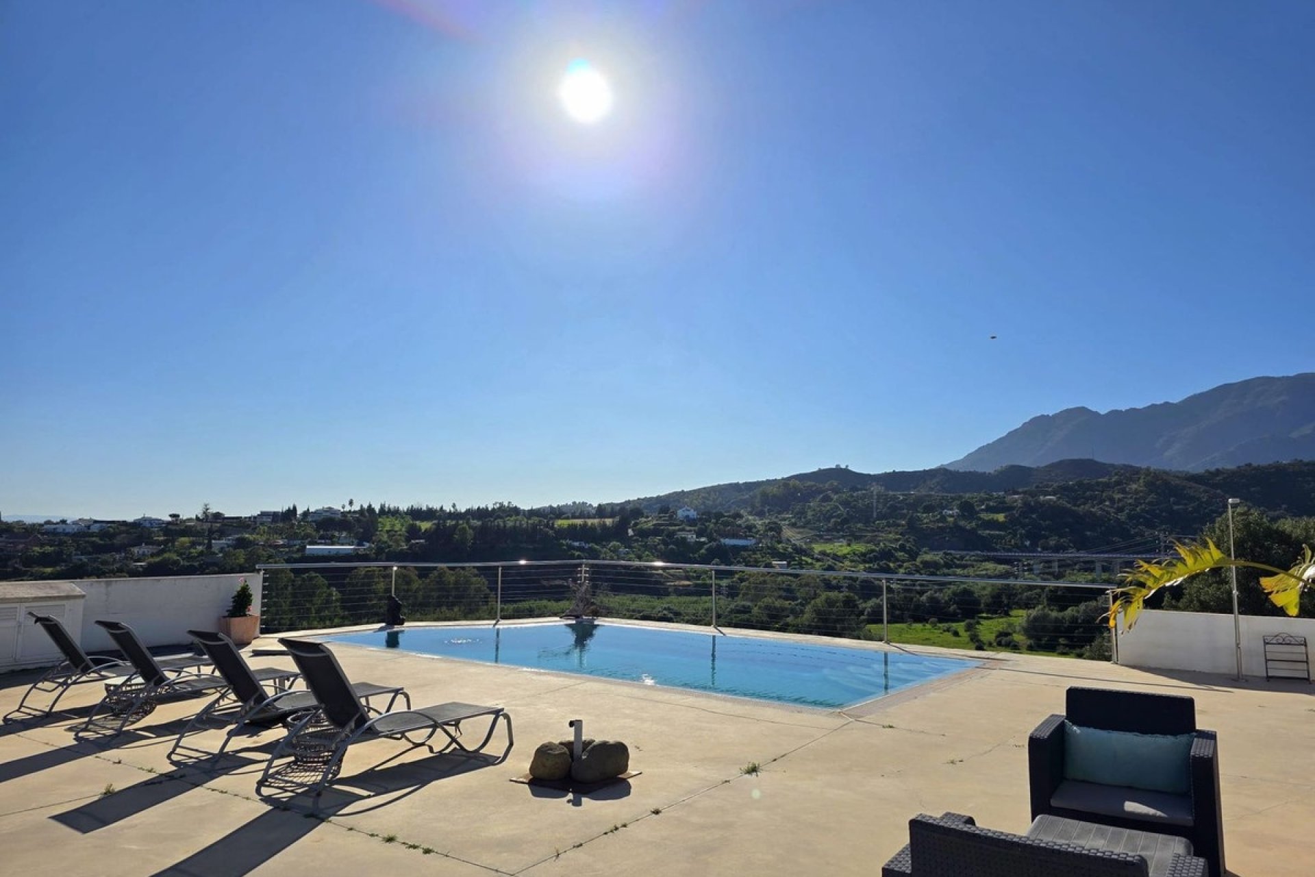 Resale - Villa - Estepona - Estepona Centro