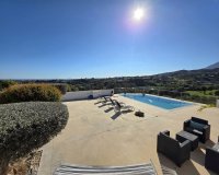 Resale - Villa - Estepona - Estepona Centro