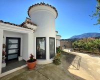 Resale - Villa - Estepona - Estepona Centro
