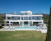 Resale - Villa - Estepona - Estepona Centro