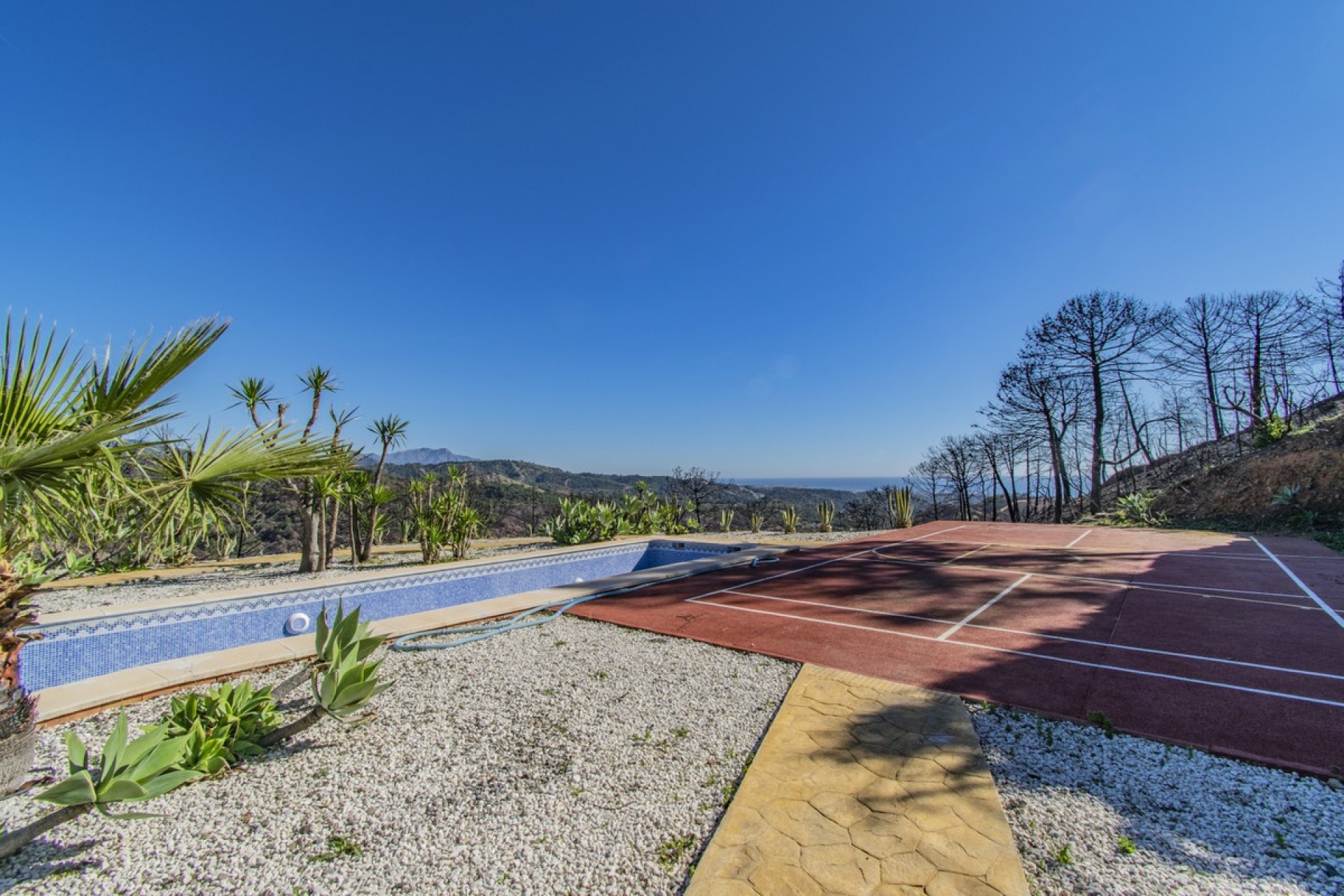 Resale - Villa - Estepona - Estepona Centro