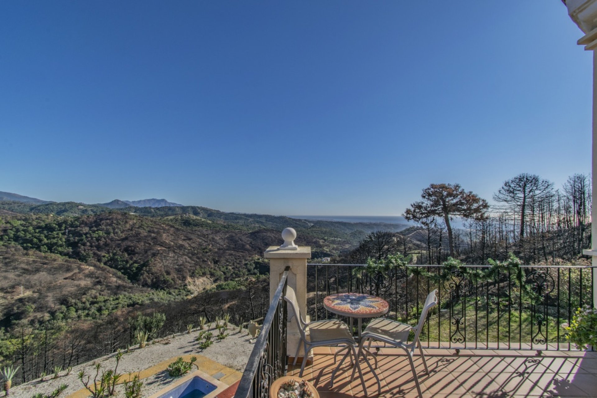 Resale - Villa - Estepona - Estepona Centro