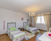 Resale - Villa - Estepona - Estepona Centro