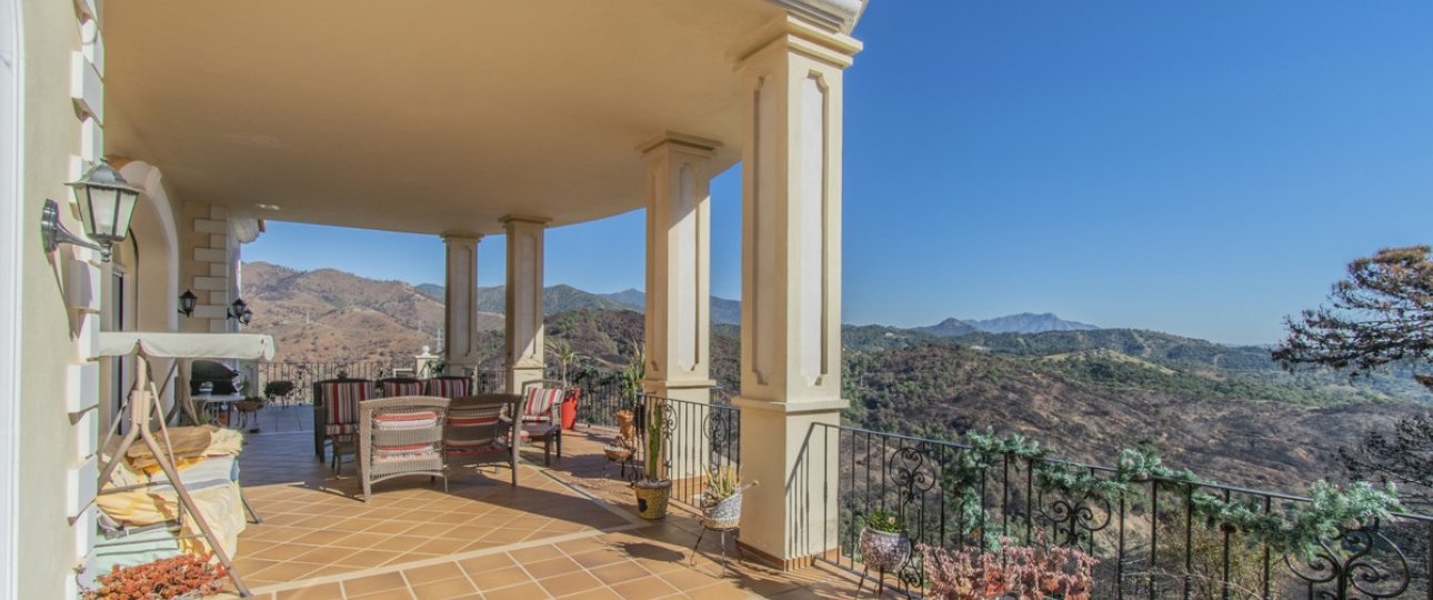 Resale - Villa - Estepona - Estepona Centro