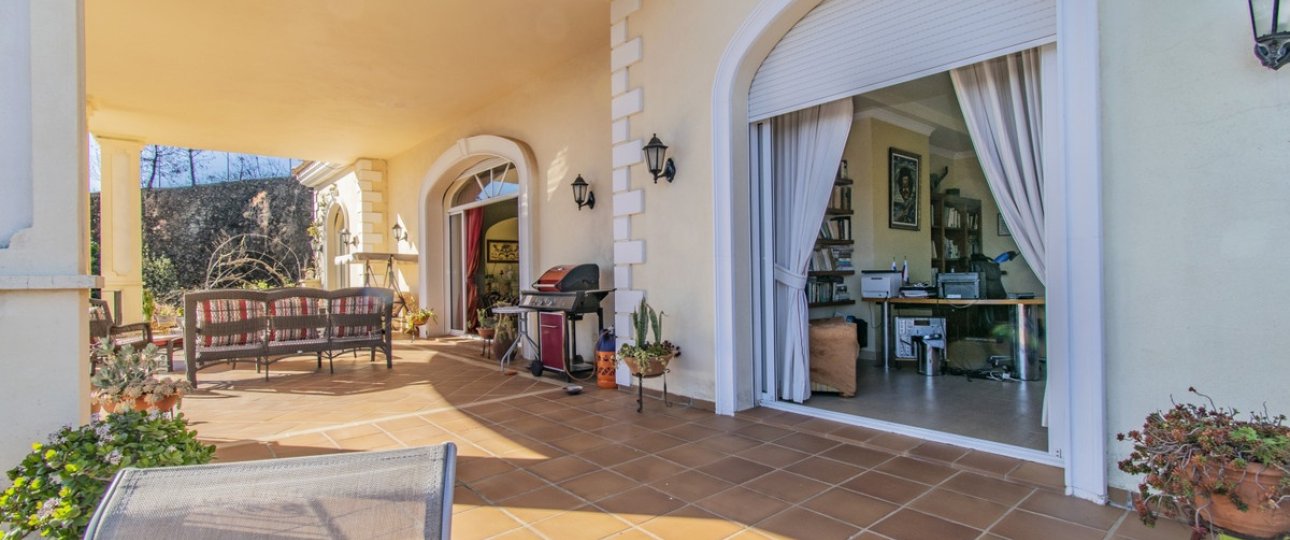 Resale - Villa - Estepona - Estepona Centro
