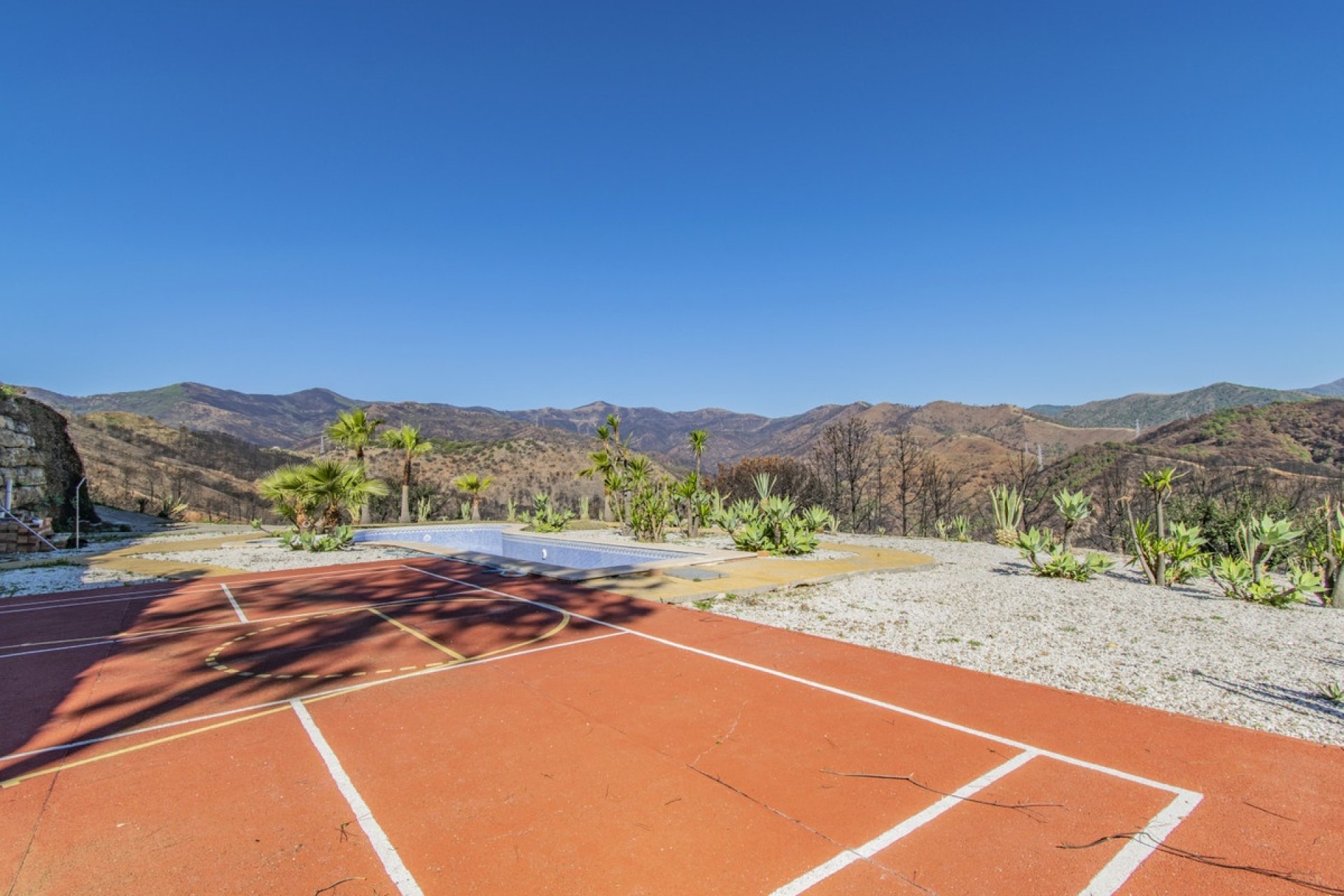 Resale - Villa - Estepona - Estepona Centro