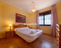 Resale - Villa - Estepona - Estepona Centro