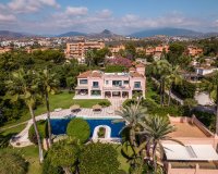 Resale - Villa - Estepona - Estepona Centro