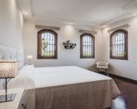 Resale - Villa - Estepona - Estepona Centro