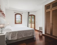 Resale - Villa - Estepona - Estepona Centro