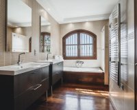Resale - Villa - Estepona - Estepona Centro