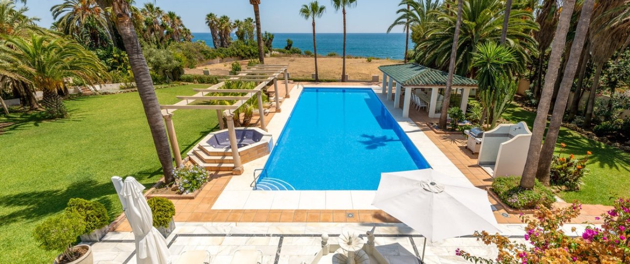 Resale - Villa - Estepona - Estepona Centro
