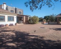 Resale - Villa - Estepona - Estepona Centro