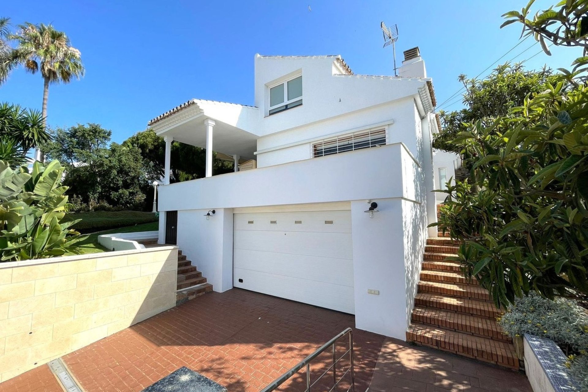 Resale - Villa - Estepona - Estepona Centro
