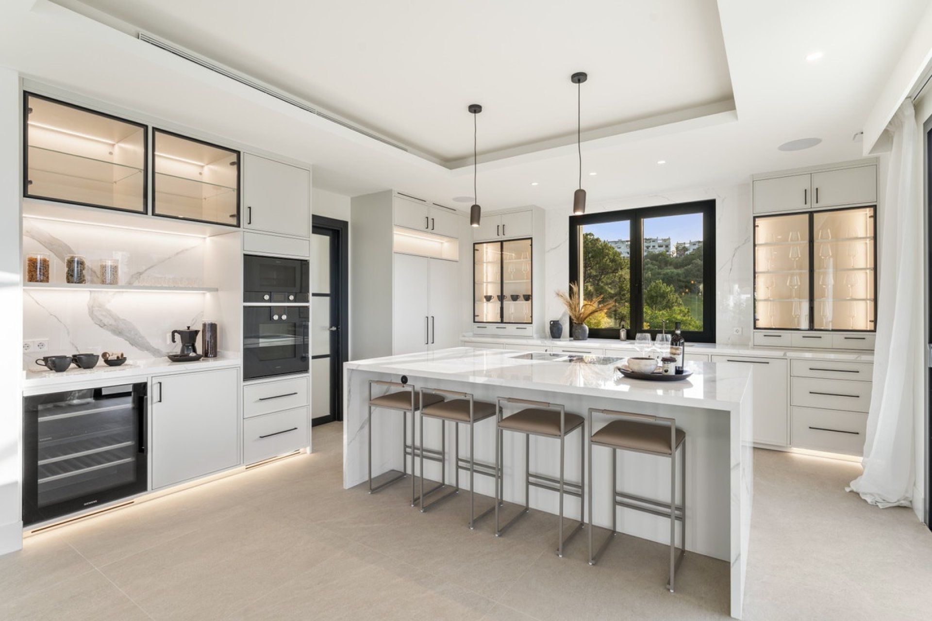 Resale - Villa - Estepona - Estepona Centro