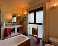 Resale - Villa - Estepona - Estepona Centro