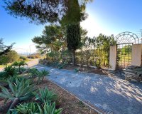 Resale - Villa - Estepona - Estepona Centro