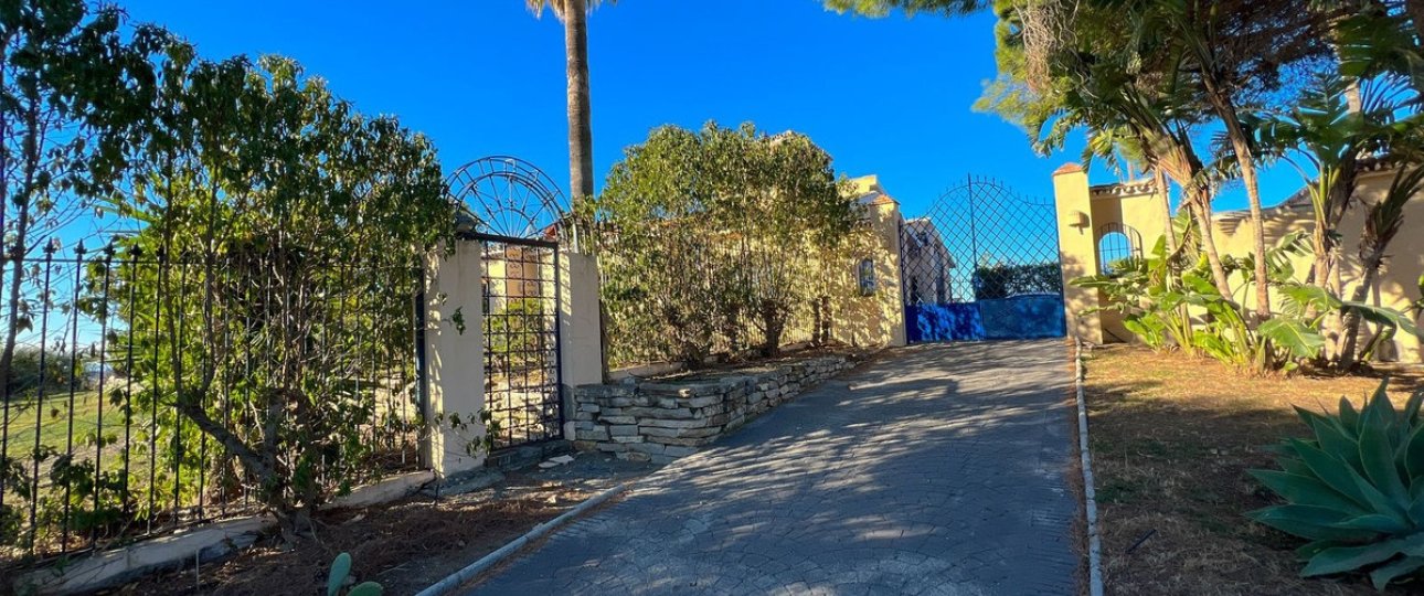 Resale - Villa - Estepona - Estepona Centro