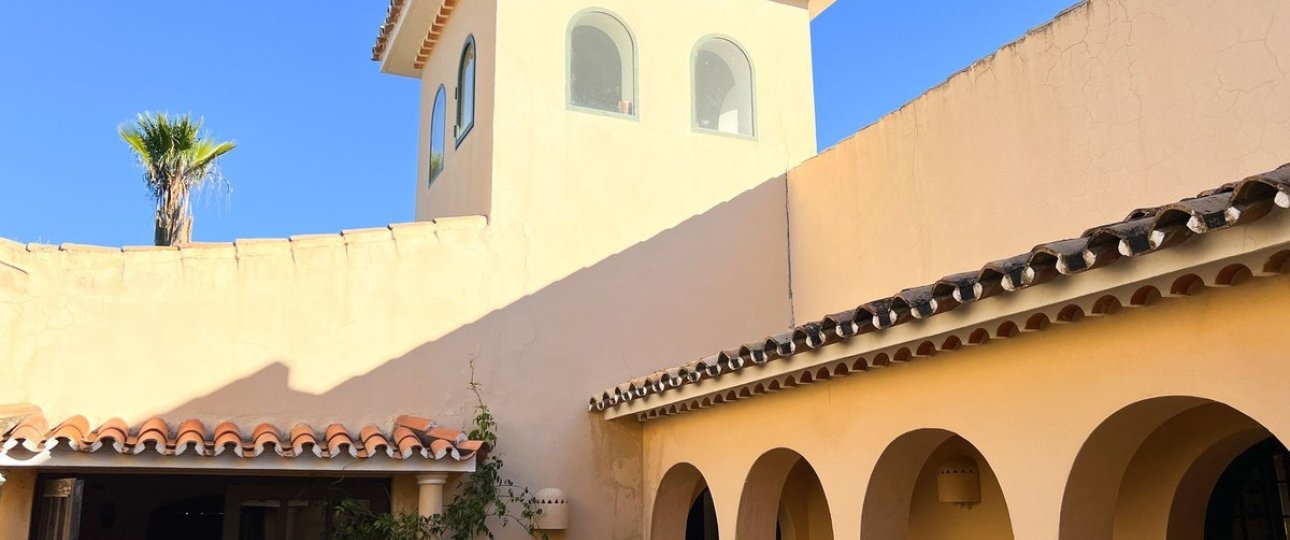 Resale - Villa - Estepona - Estepona Centro