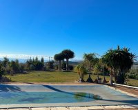 Resale - Villa - Estepona - Estepona Centro