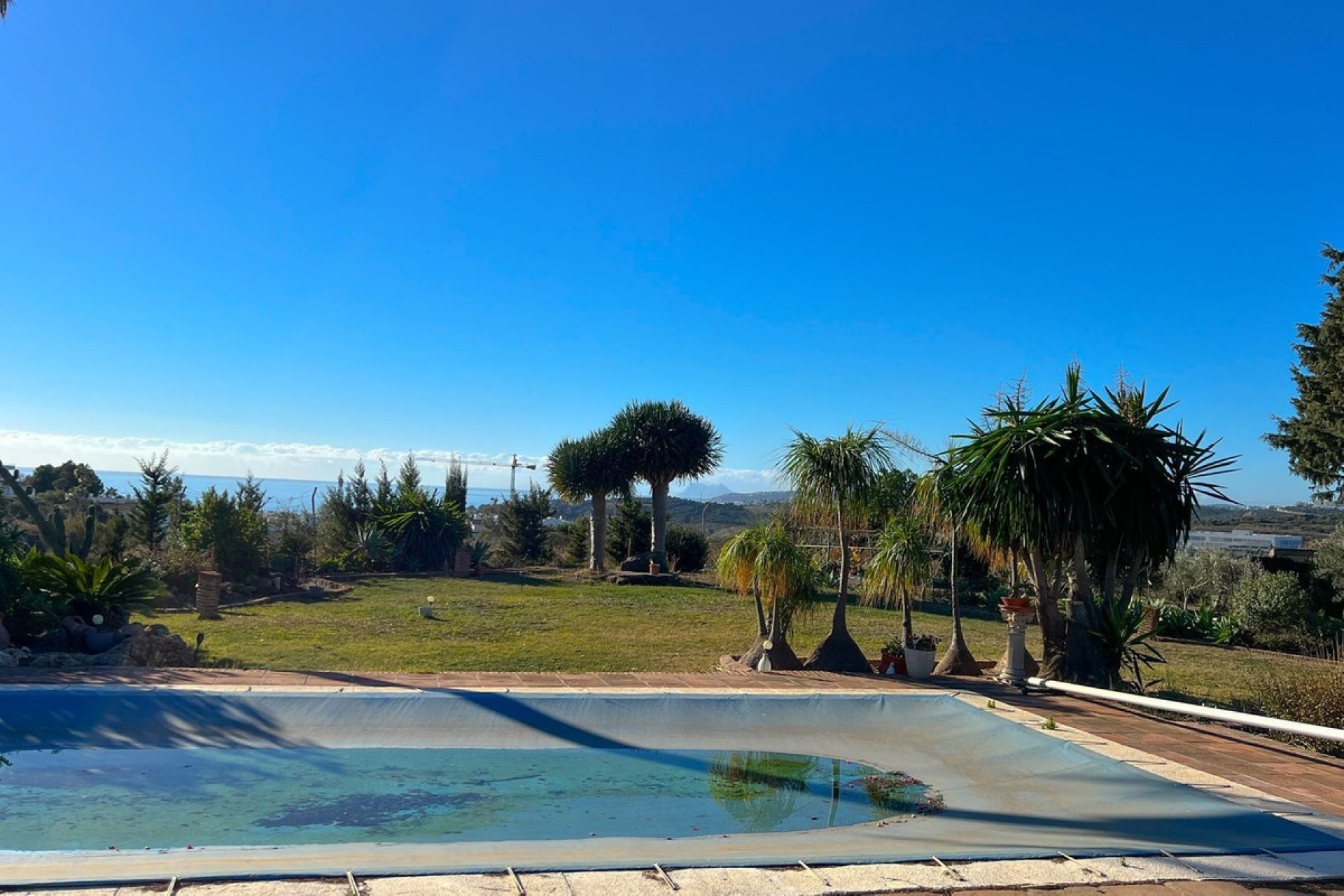 Resale - Villa - Estepona - Estepona Centro