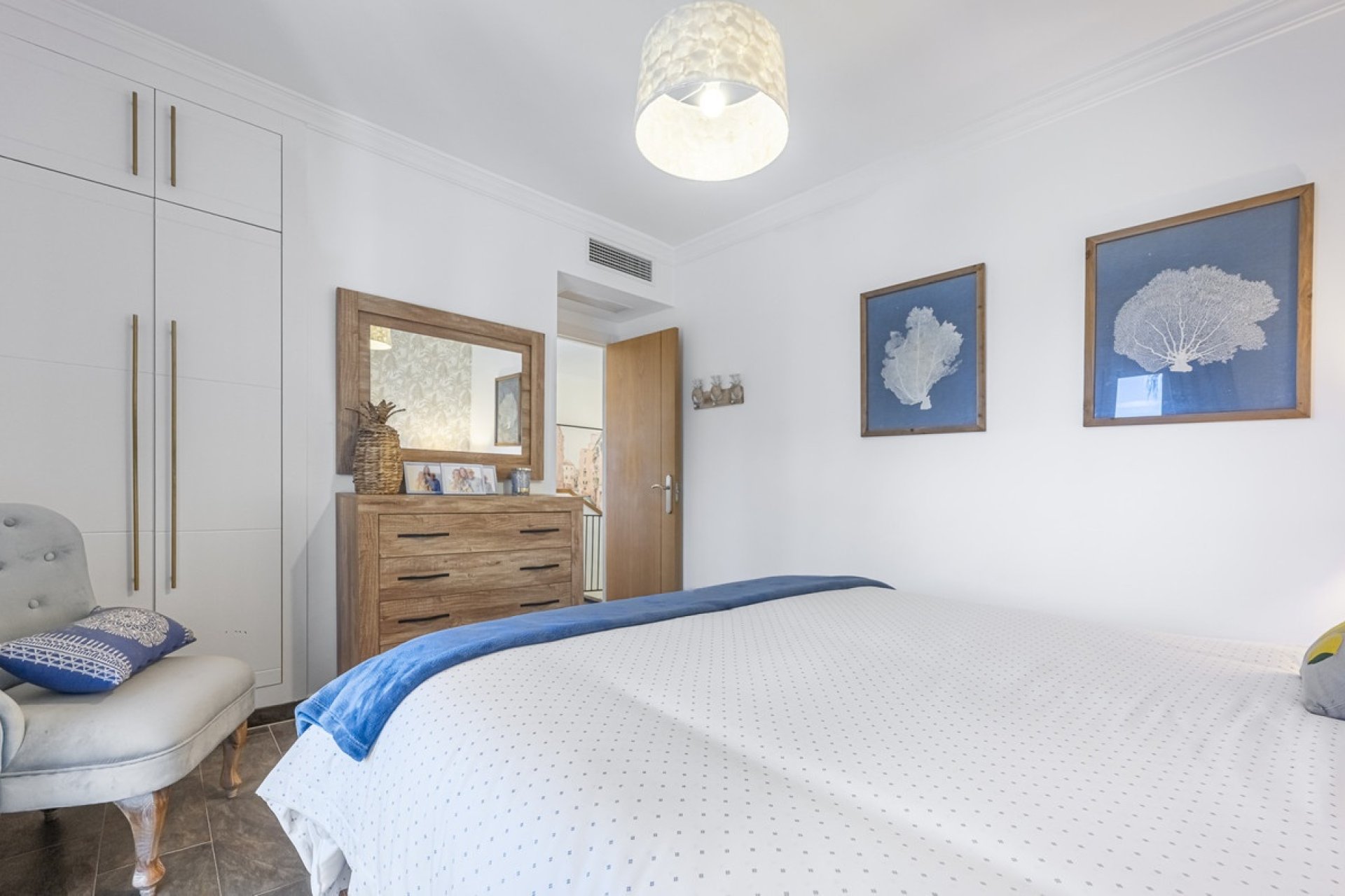 Resale - Villa - Estepona - Estepona Centro