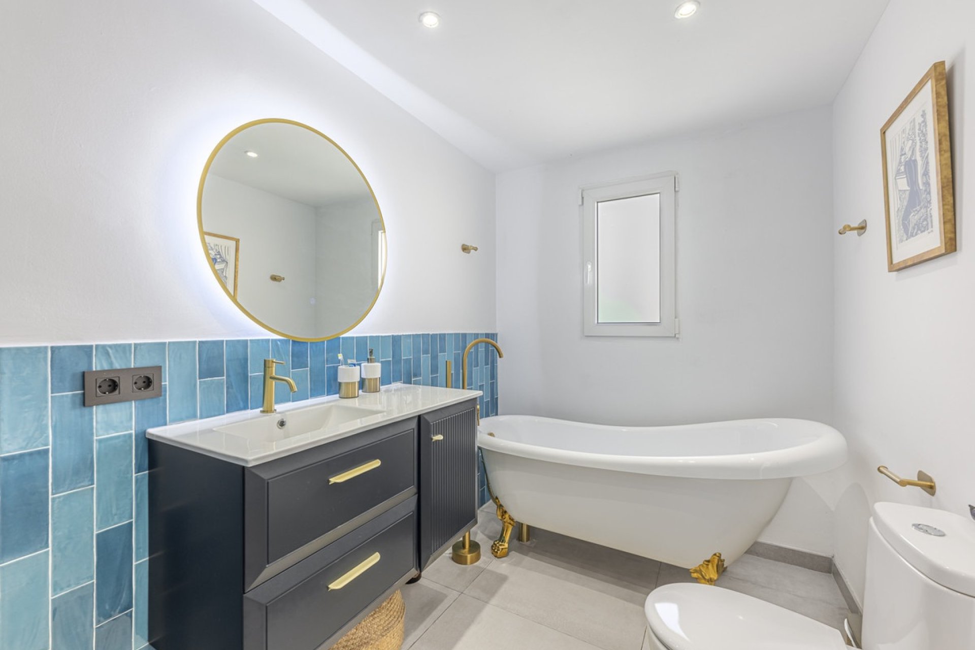 Resale - Villa - Estepona - Estepona Centro