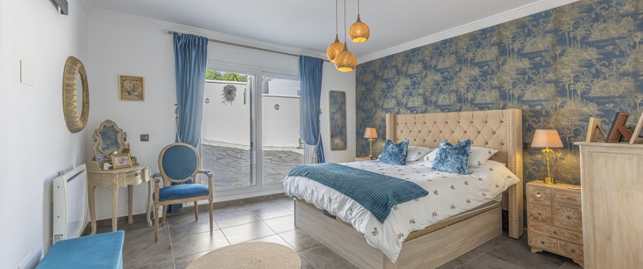 Resale - Villa - Estepona - Estepona Centro
