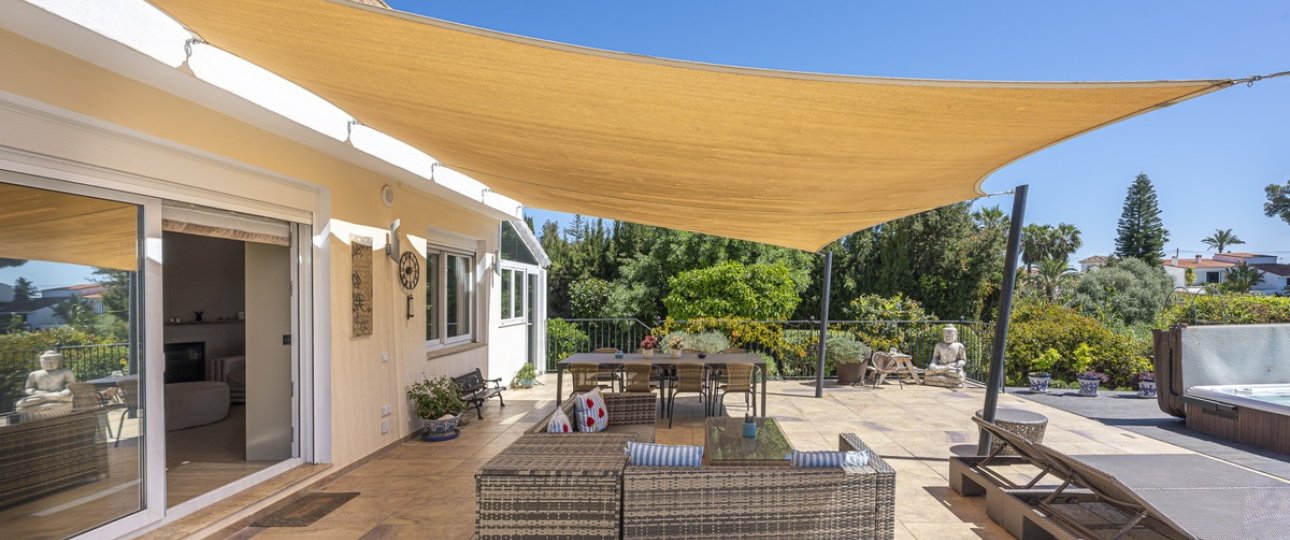 Resale - Villa - Estepona - Estepona Centro