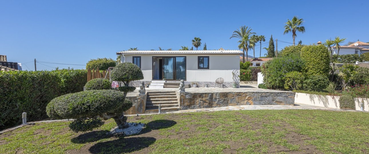 Resale - Villa - Estepona - Estepona Centro