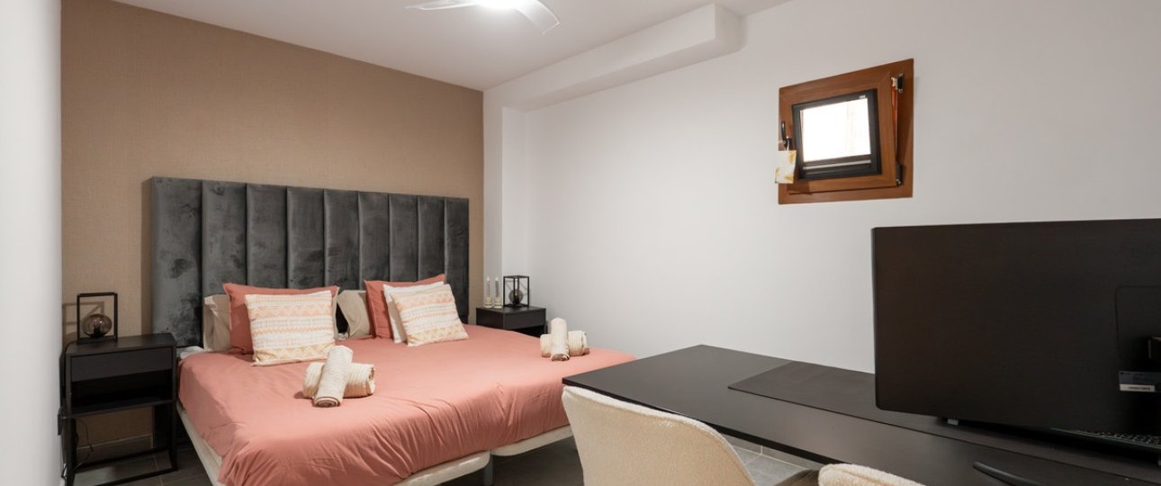 Resale - Villa - Estepona - Estepona Centro