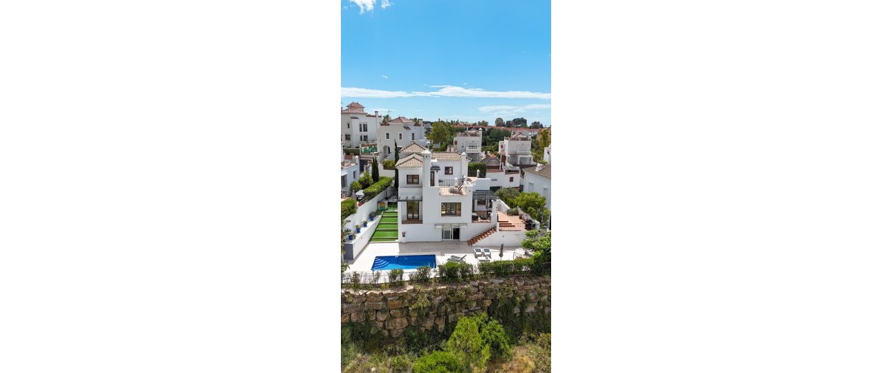 Resale - Villa - Estepona - Estepona Centro