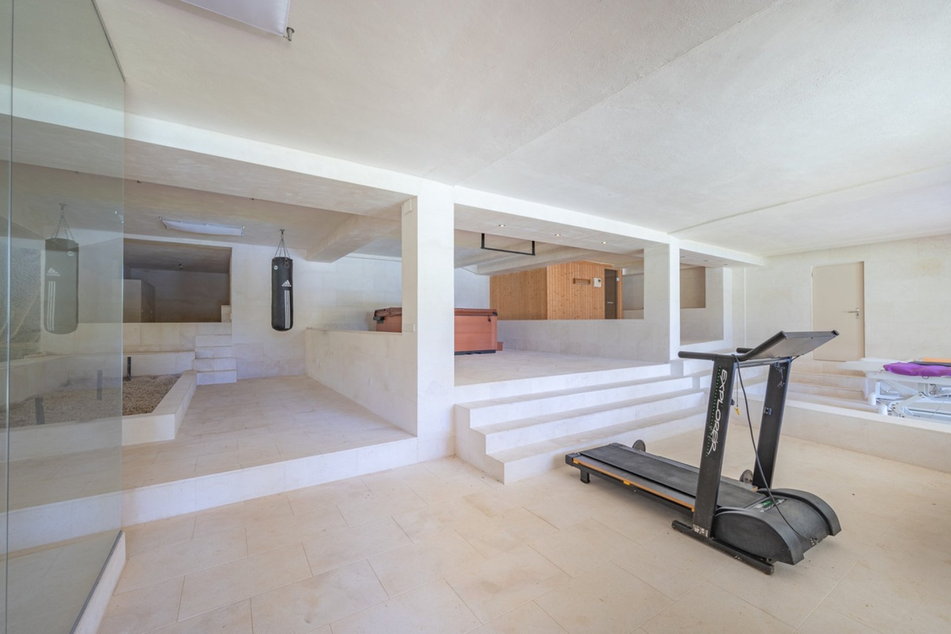 Resale - Villa - Estepona - Estepona Centro