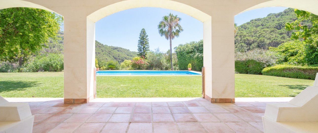 Resale - Villa - Estepona - Estepona Centro