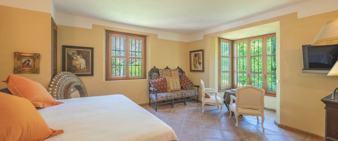 Resale - Villa - Estepona - Estepona Centro