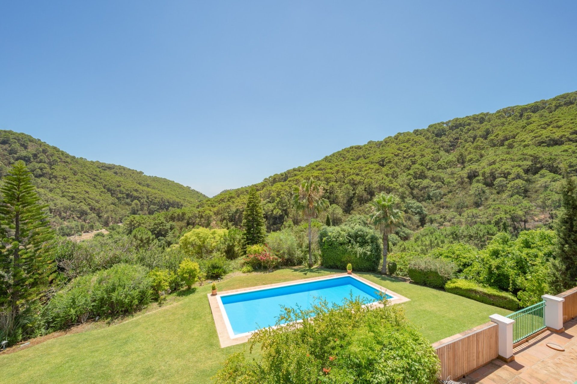 Resale - Villa - Estepona - Estepona Centro