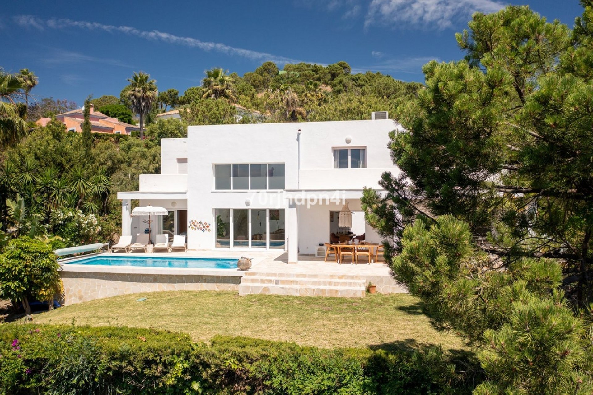 Resale - Villa - Estepona - Estepona Centro