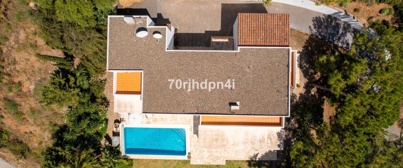 Resale - Villa - Estepona - Estepona Centro