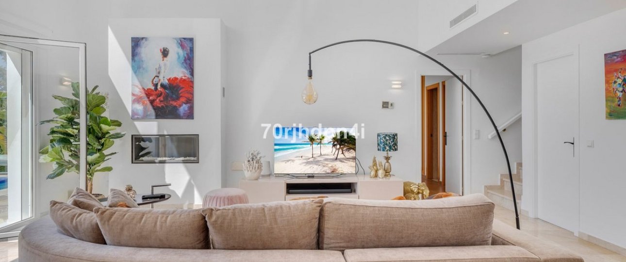 Resale - Villa - Estepona - Estepona Centro